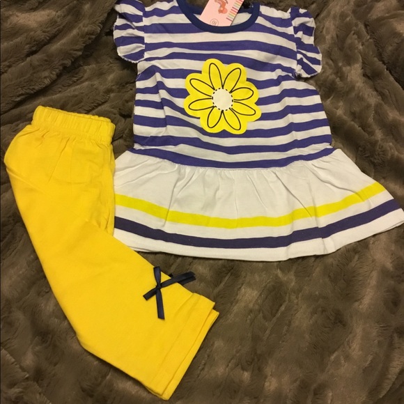 Boutique Other - Sale🚨NWT 2pc Infant Daisy Top & Capri Pants 12M